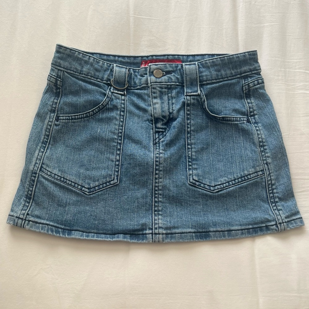 Levi’s Denim mini skirt y2k super low stretch size 1JR